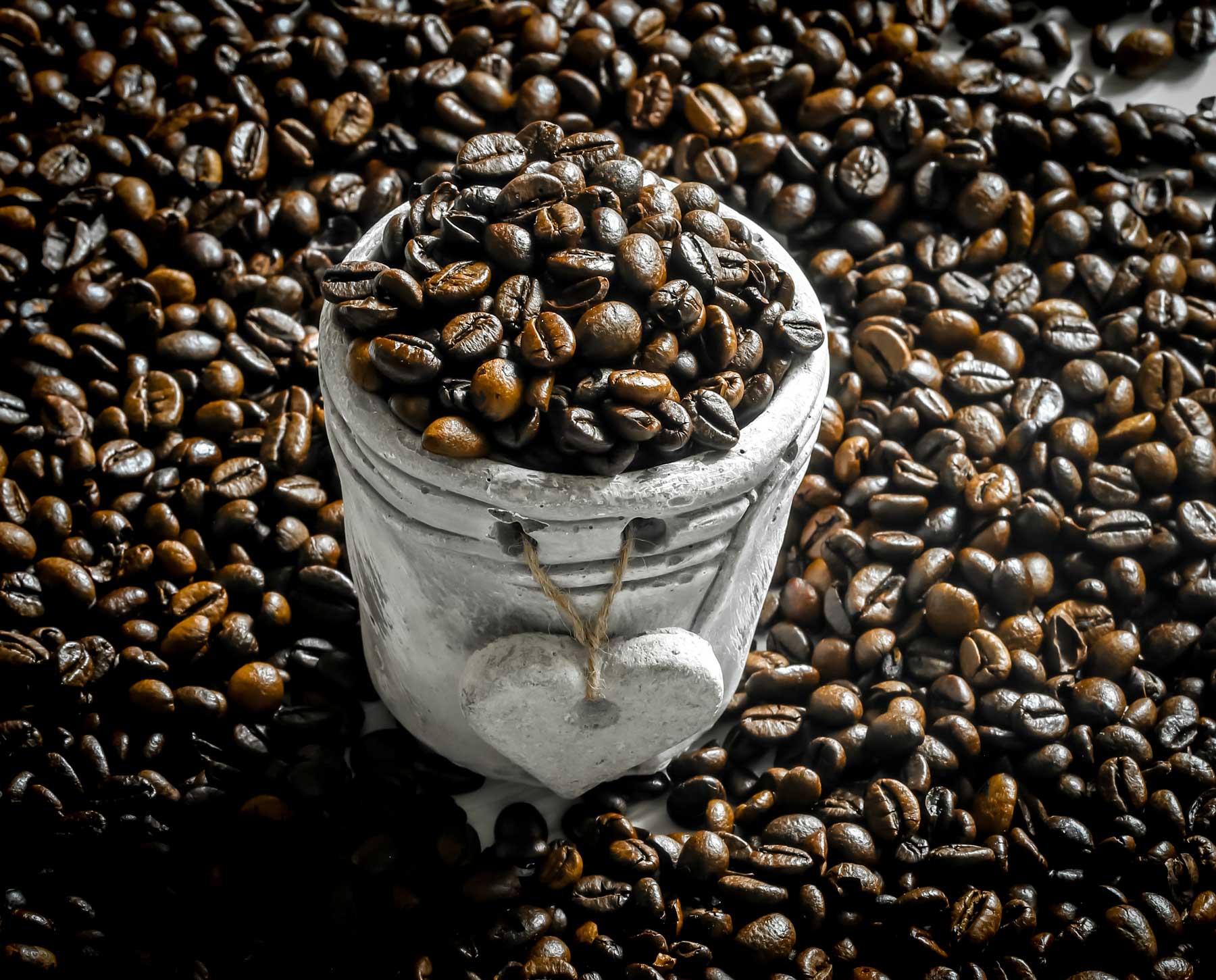 coffee-beans-in-a-clay-pot-2021-08-31-20-32-16-utc